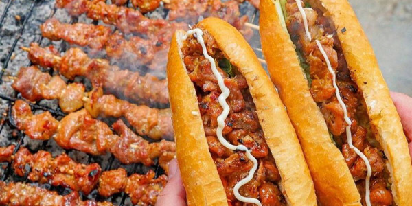 Ăn Vặt A Ying - Bánh Mỳ Thịt Xiên Nướng & Nem Chua Nướng