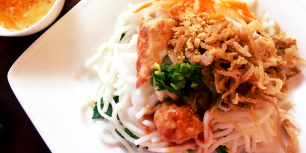 Bánh Tằm Bì Xíu Mại Cô Thảo