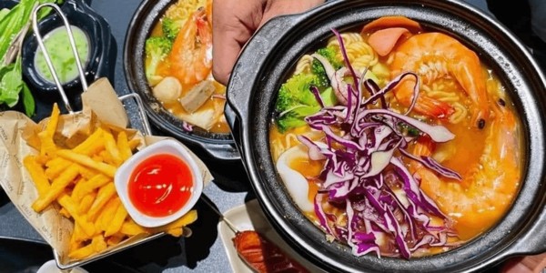 Tiệm Ăn Vặt Cậu Ba - Huỳnh Thúc Kháng