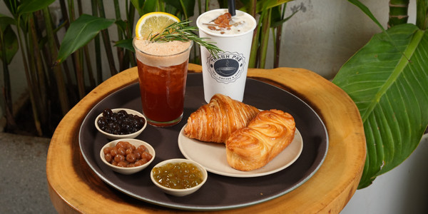 Ở Đây Thôi - Tea & Coffee - 15 Sân Quần