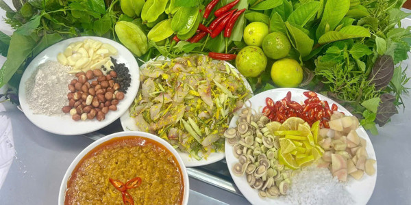 Gỏi Cá Hà Nội - Hoàng Văn Thái