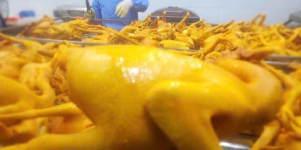 Gà Ủ Muối Cô Hậu - 153 Bến Tượng