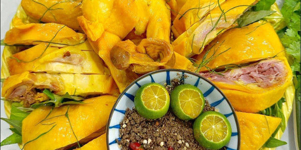 Quán Gà Ủ Muối & Tré Trộn Uyên Nghi - Cách Mạng