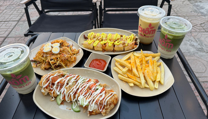 TIỆM NHÀ HOÀI - Mì Cay, Bánh Tráng & Bánh Bột Lọc - 71 Lê Lợi