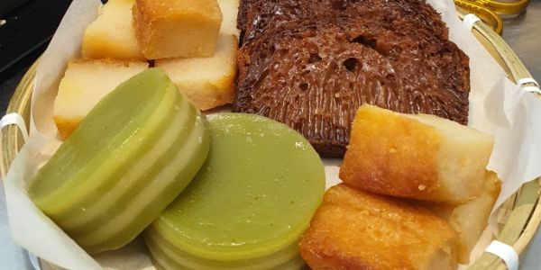 Tiệm Bánh Truyền Thống Nhà Út Cưng