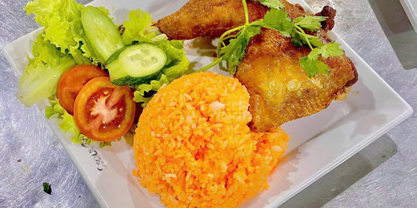 Quán Cơm Chí Thành