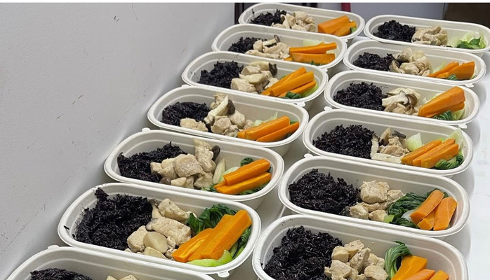 Bếp Nhà Bò - Cơm Văn Phòng - Nơ Trang Long