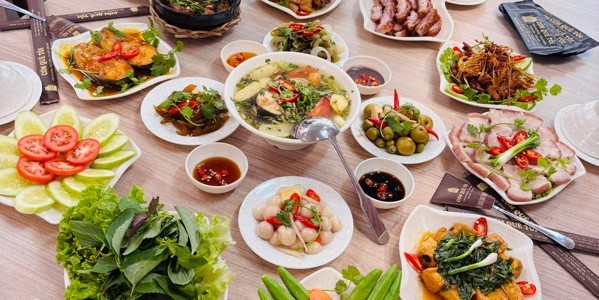 Cơm Quê Tôi - Bàu Cát