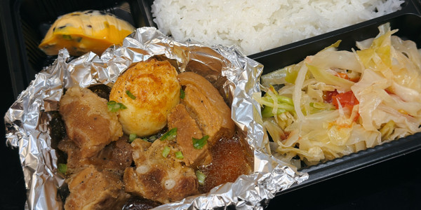 Tiệm Cơm Mèo Xinh